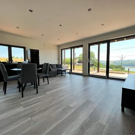 וילה Wichrowe Wzgorze Z Jacuzzi *