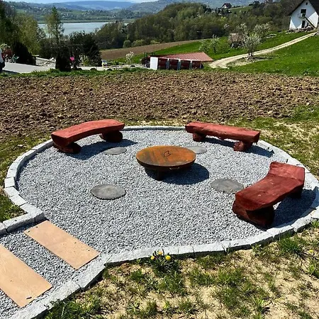 Wichrowe Wzgorze Z Jacuzzi ヴィラ